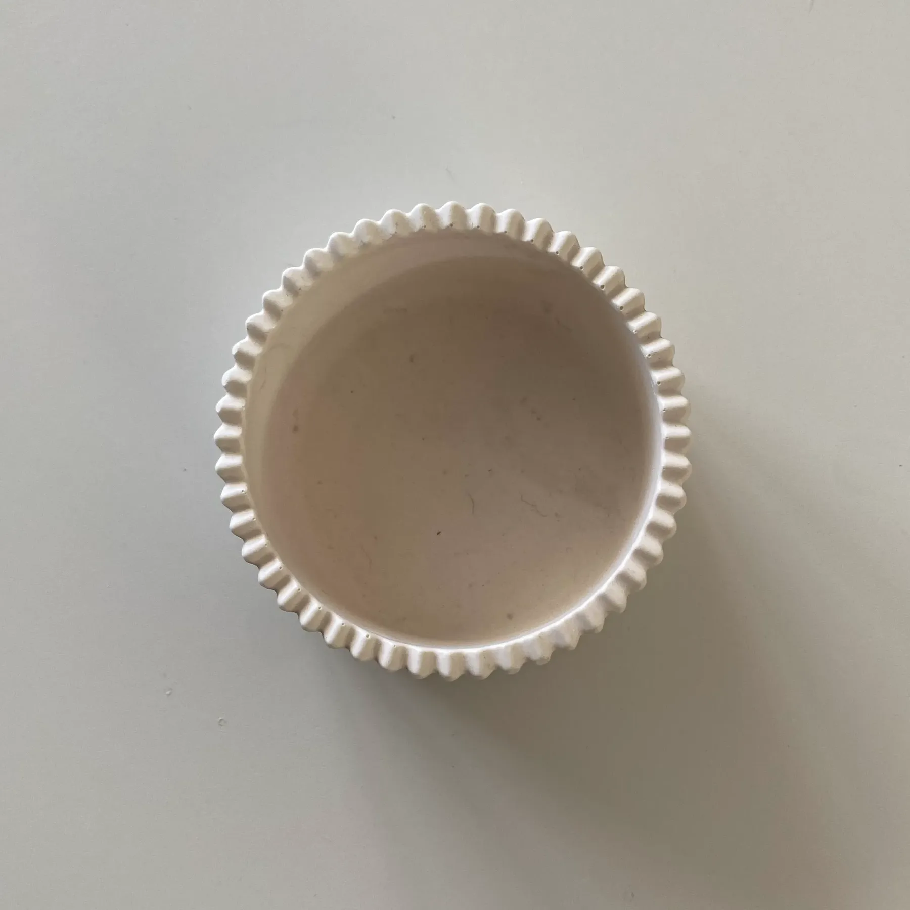 Ceramic Elegantly Ribbed Jewelry Holders - Image 2