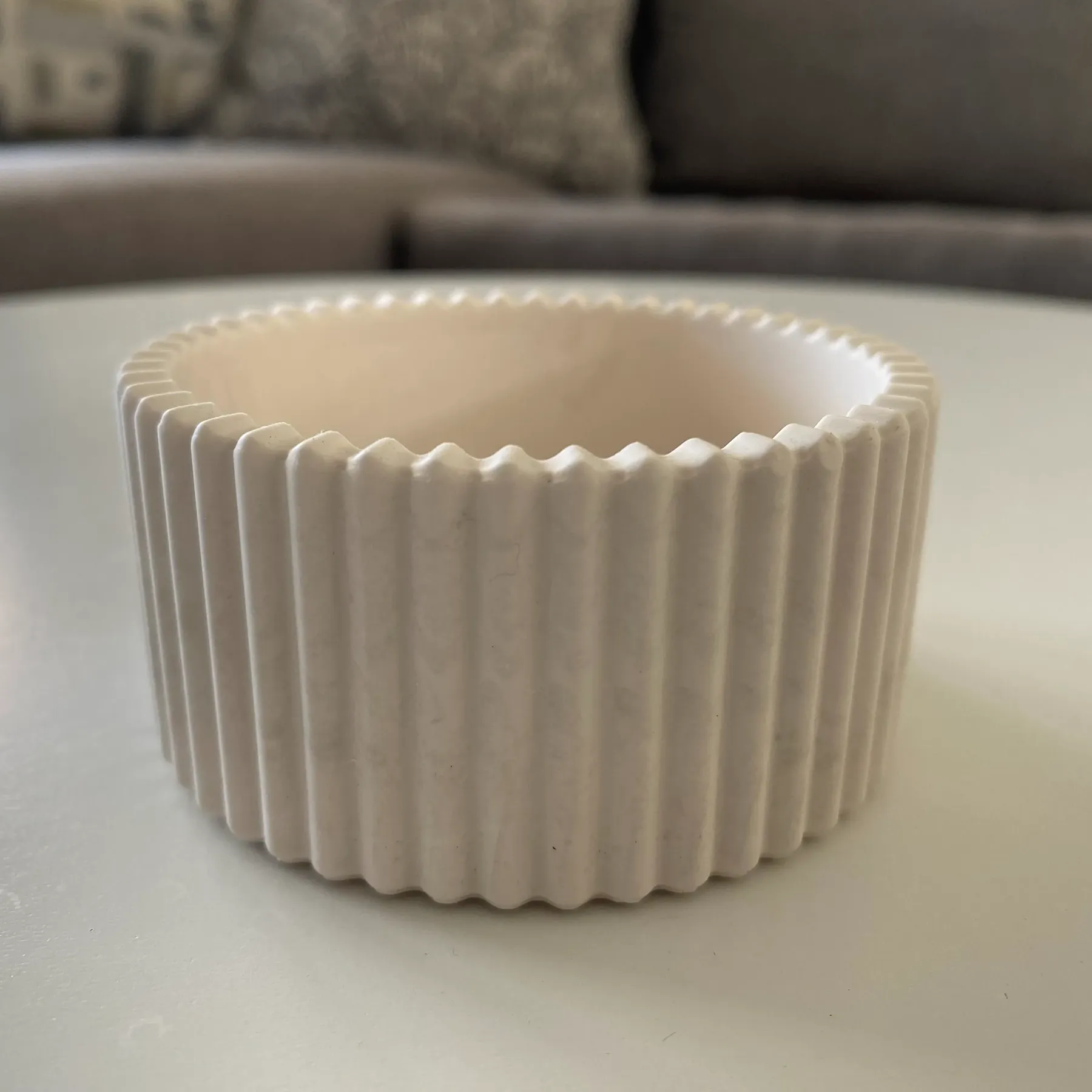 Ceramic Elegantly Ribbed Jewelry Holders - Image 4