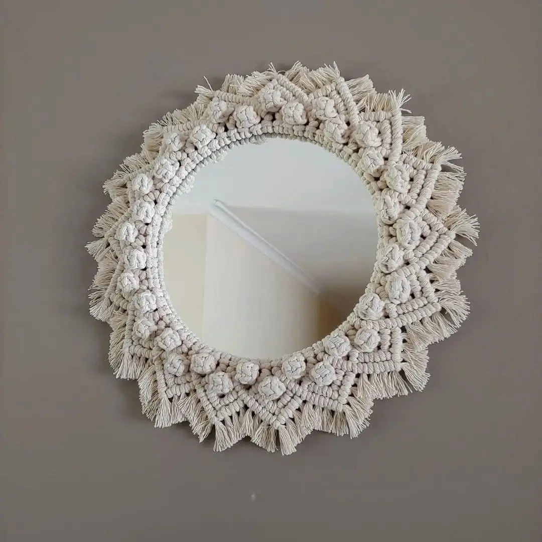 The Berry Knot Mirror